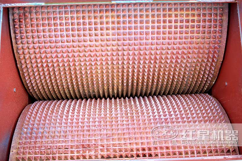 對輥破碎機輥皮耐用，幾乎沒有易損件