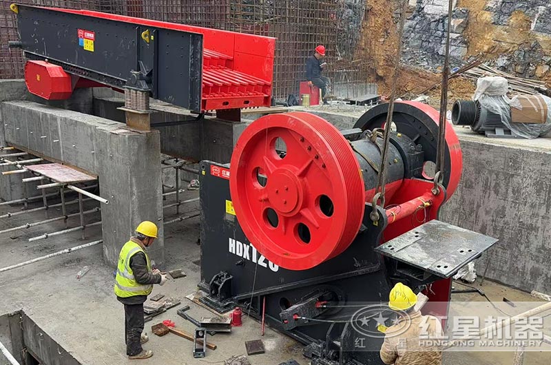 破碎生產線安裝現(xiàn)場