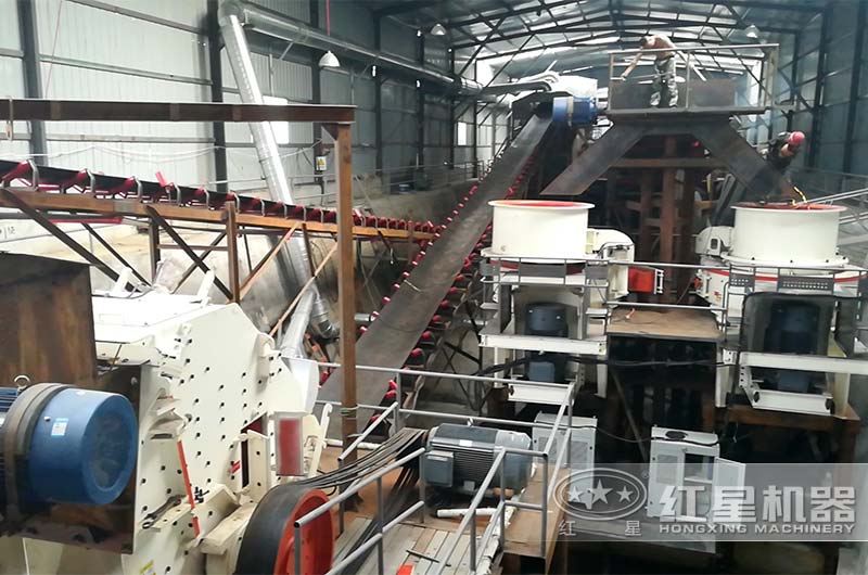 反擊式破碎機+制砂機現場 反擊式破碎機+制砂機現場